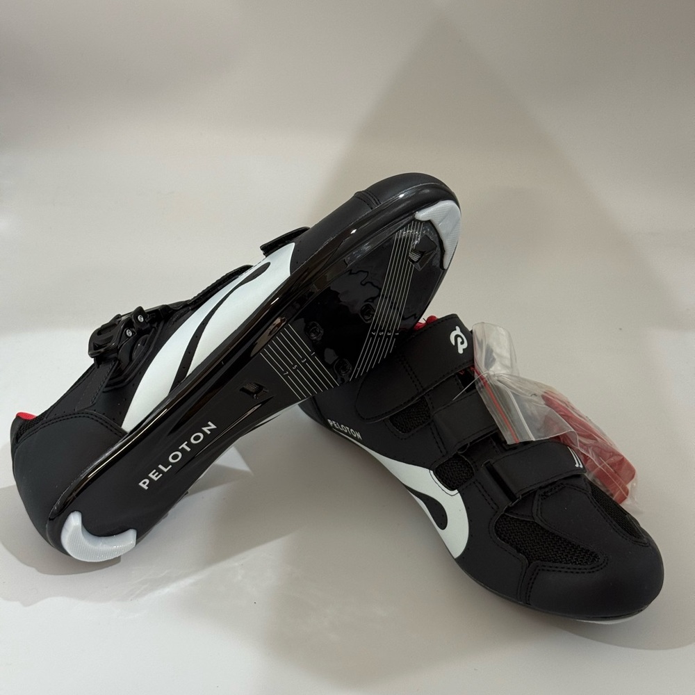 Peloton Men's Athletic Cycling Shoes - Black and White